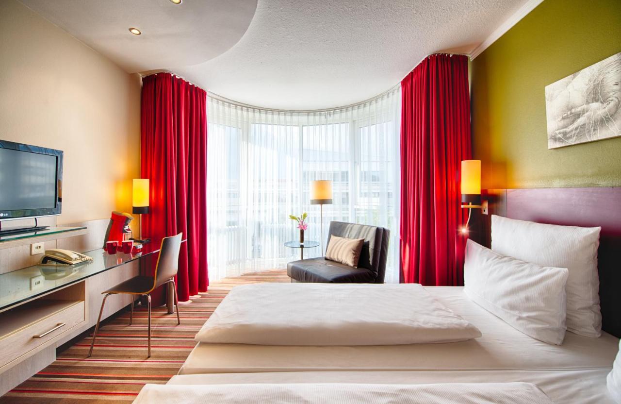 Leonardo Hotel&Residenz Muenchen Esterno foto Hotelzimmer