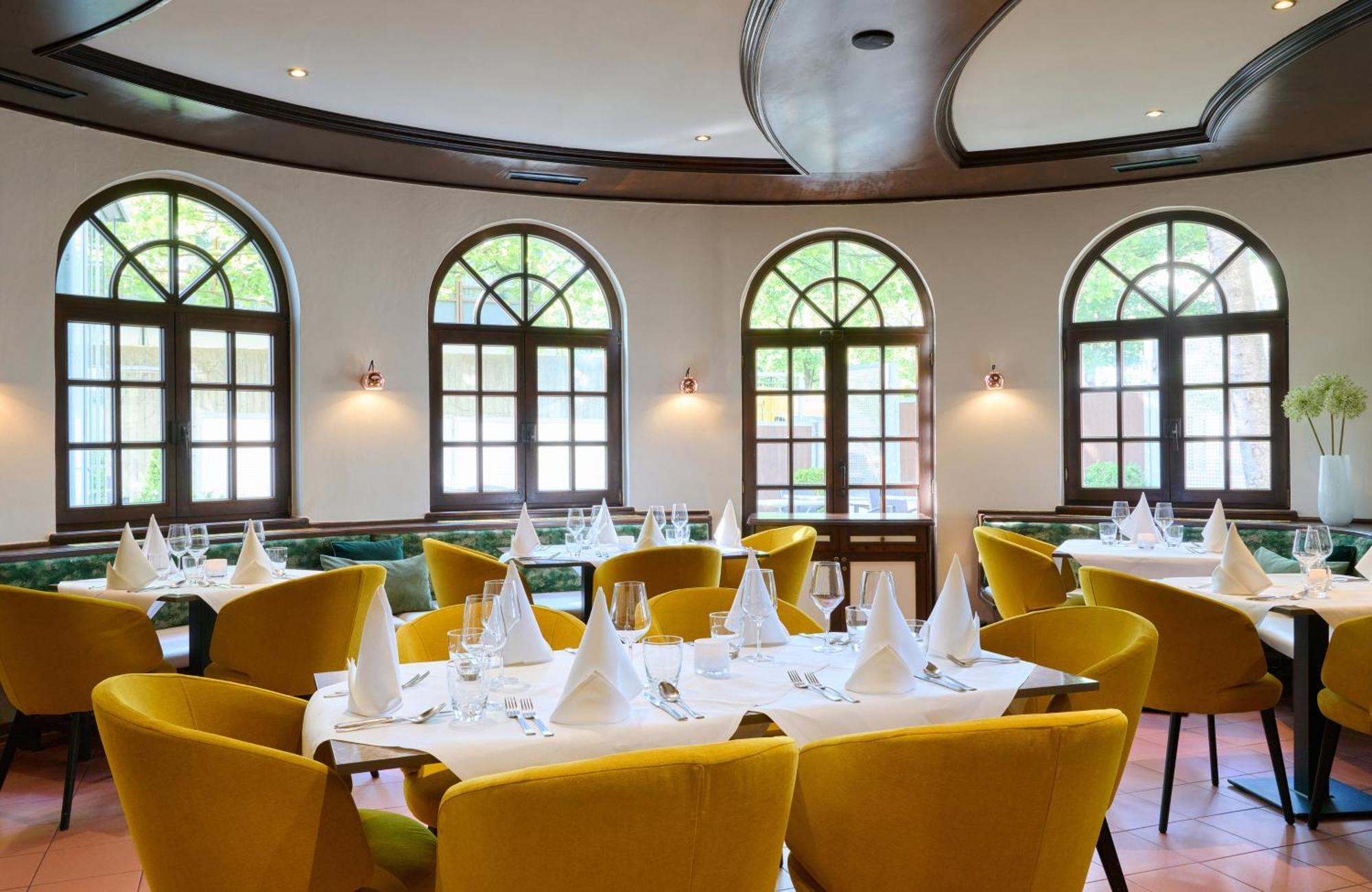 Leonardo Hotel&Residenz Muenchen Esterno foto Restaurant interior